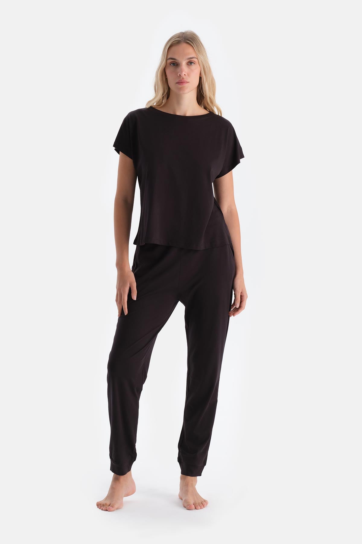 Koyu Kahve Düşük Kollu Penye Modal Pijama Takımı