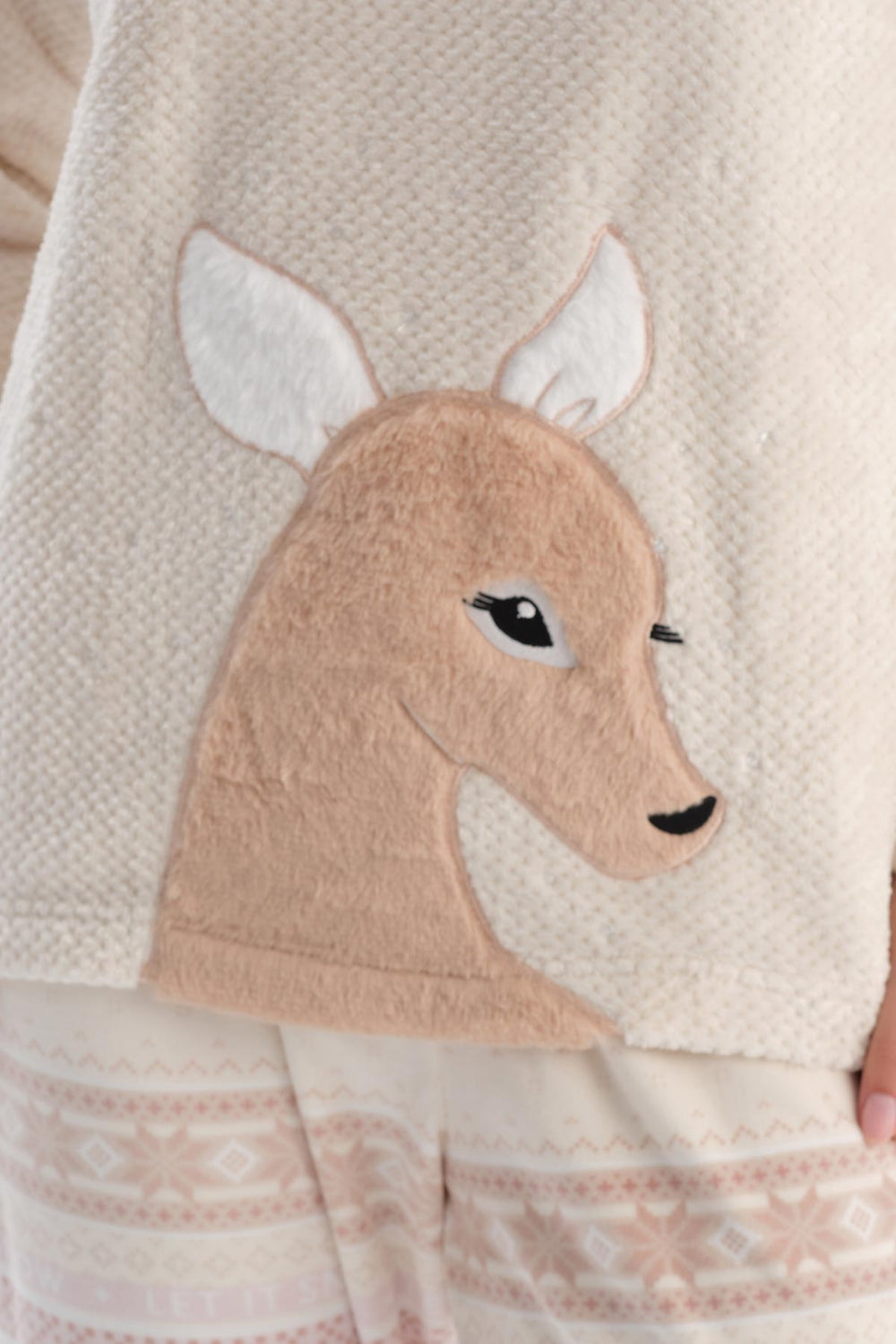 Ekru Geyikli Altı Metraj Baskılı Pijama Takımı