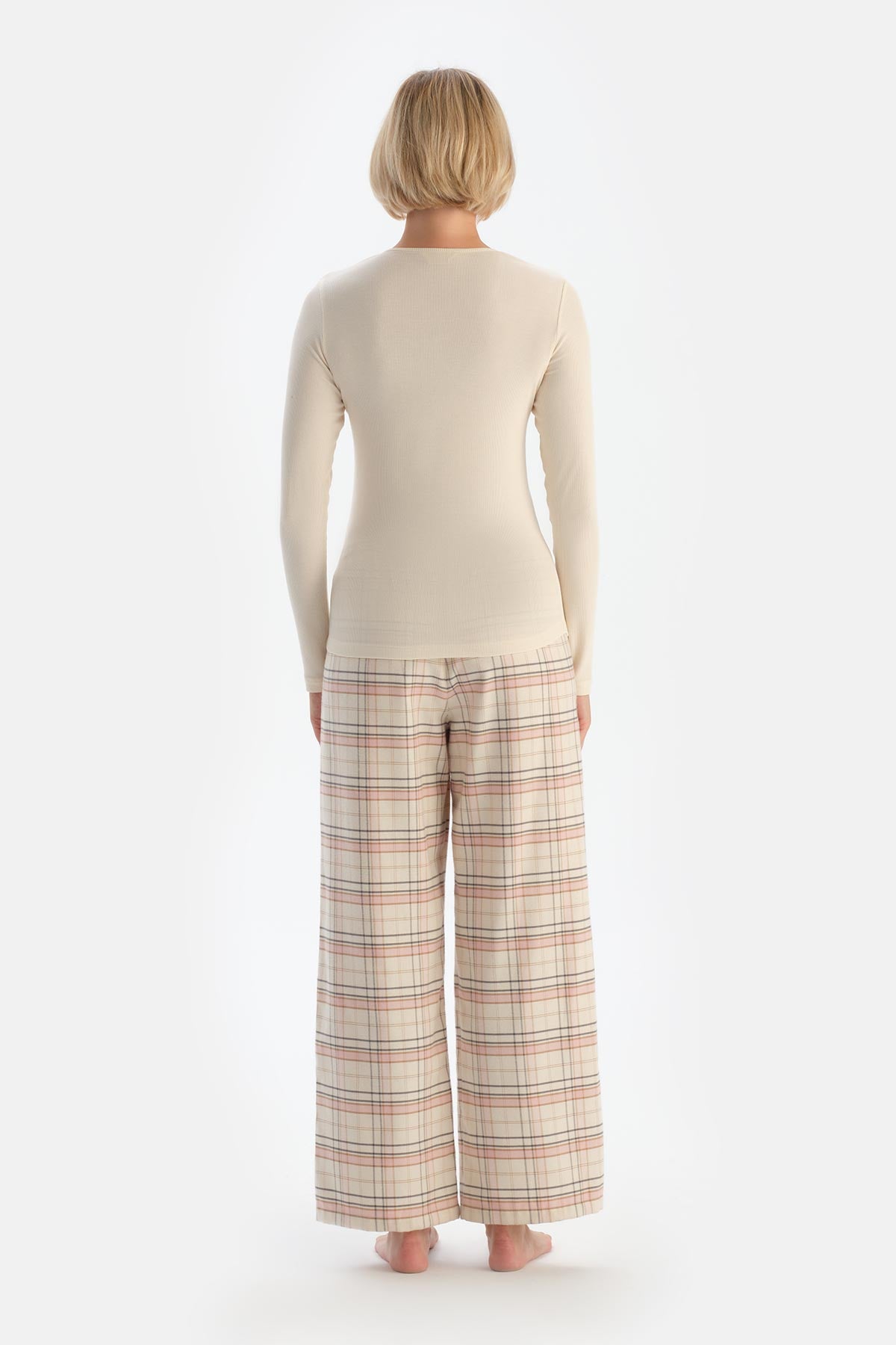 Ecru T-SHIRT & WOVEN TROUSERS PAJAMA SET
