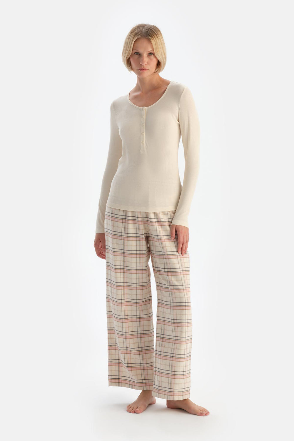 Ecru T-SHIRT & WOVEN TROUSERS PAJAMA SET