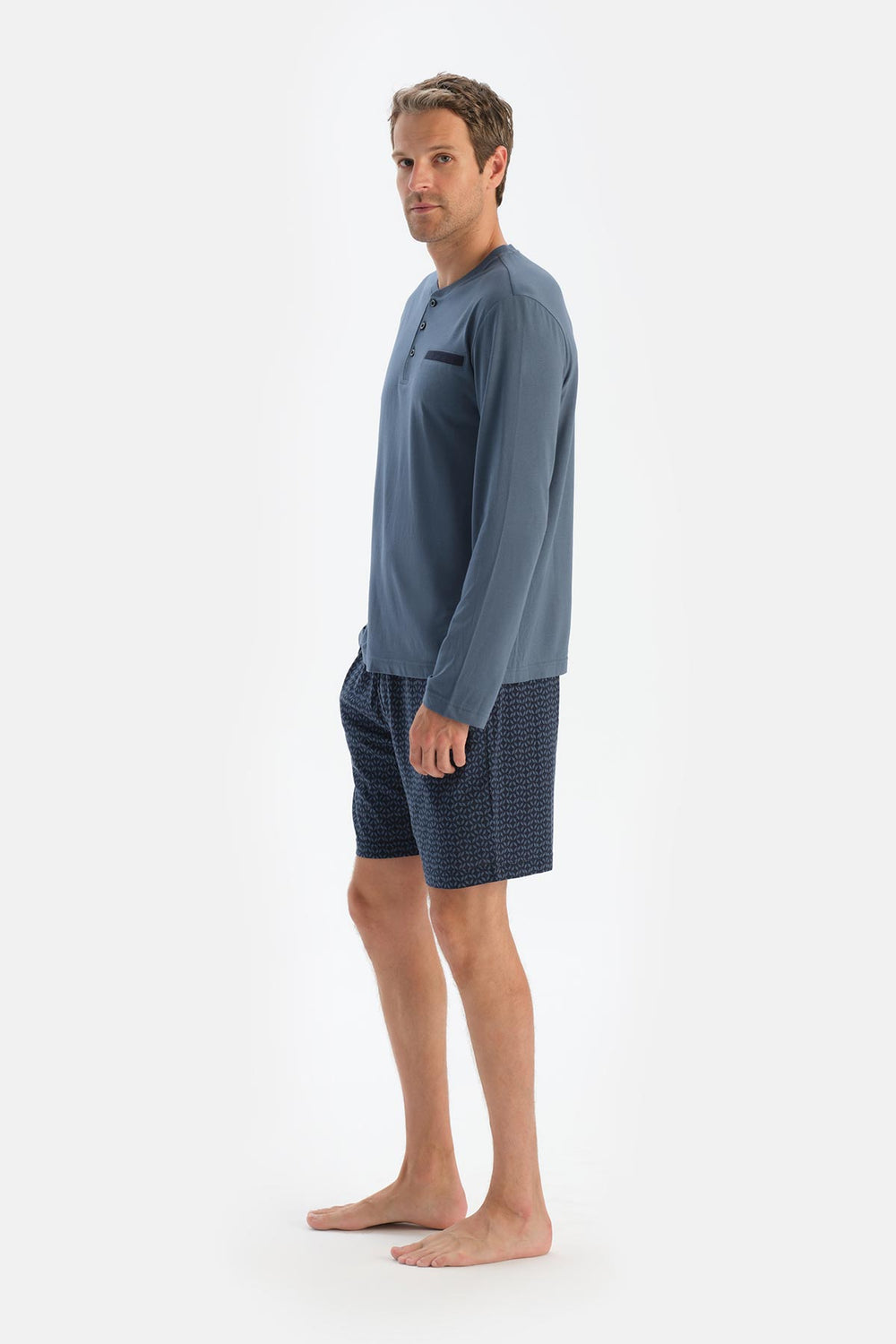 Koyu Mavi Yarım Patlı Uzun Kollu Üçlü Pijama Takımı