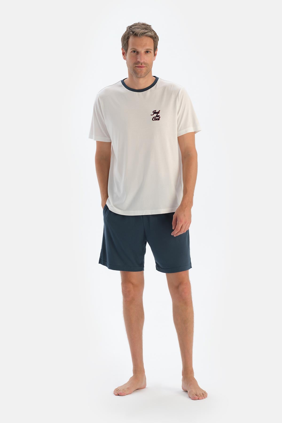 Ekru Kısa Kollu Baskı Detaylı Tişört Şort Pijama Takımı