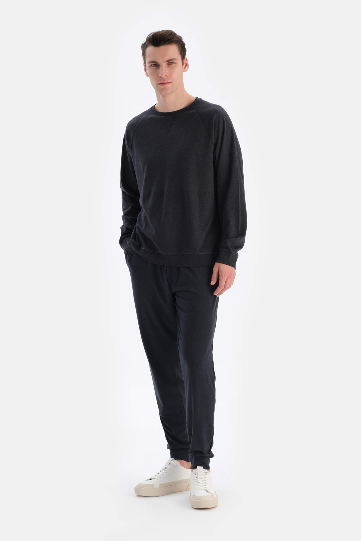 Smoke RIB DETAILED CREW-NECK EVERFRESH SWEATSHIRT