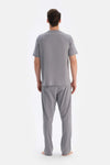 Gri Yarım Patlı Kısa Kollu Örme Pijama Takımı