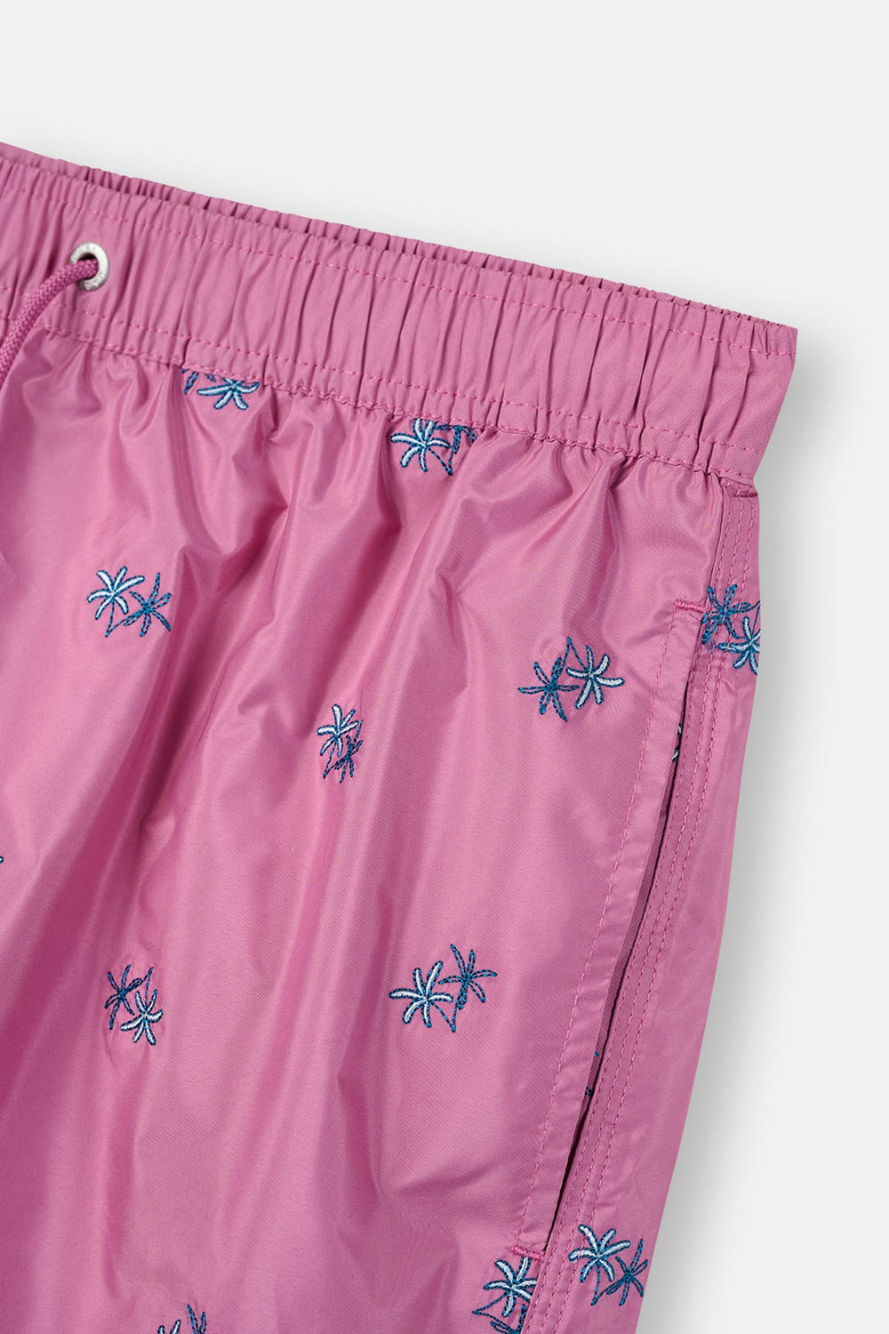 Pembe Palmiye Nakışlı Kısa Deniz Şortu