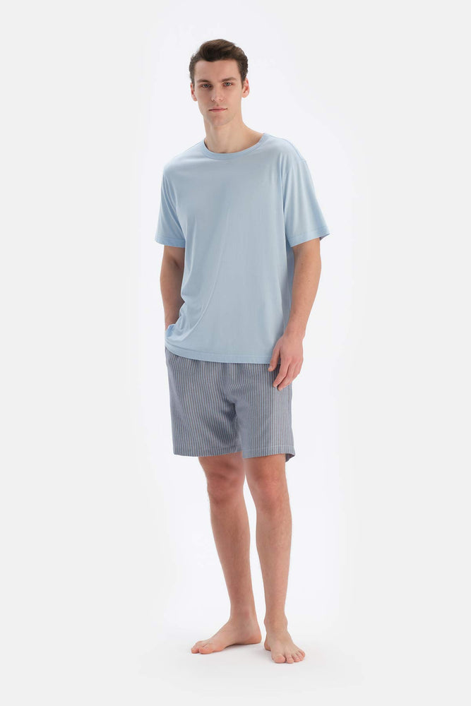 Açık Mavi Bisiklet Yaka Altı Dokuma Şort Pijama Takımı