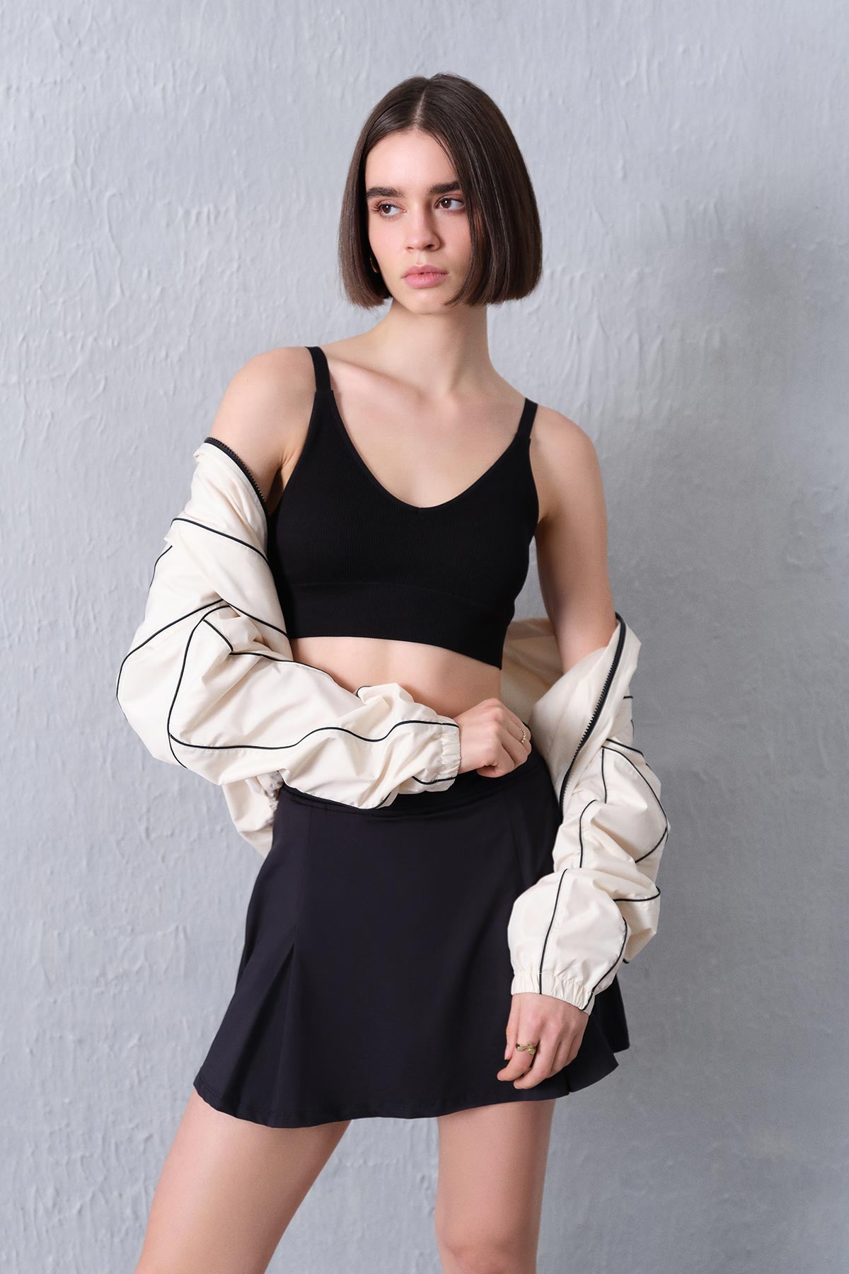 Siyah Dagi Active Kadın Ince Askılı Seamless Sporcu Sütyeni