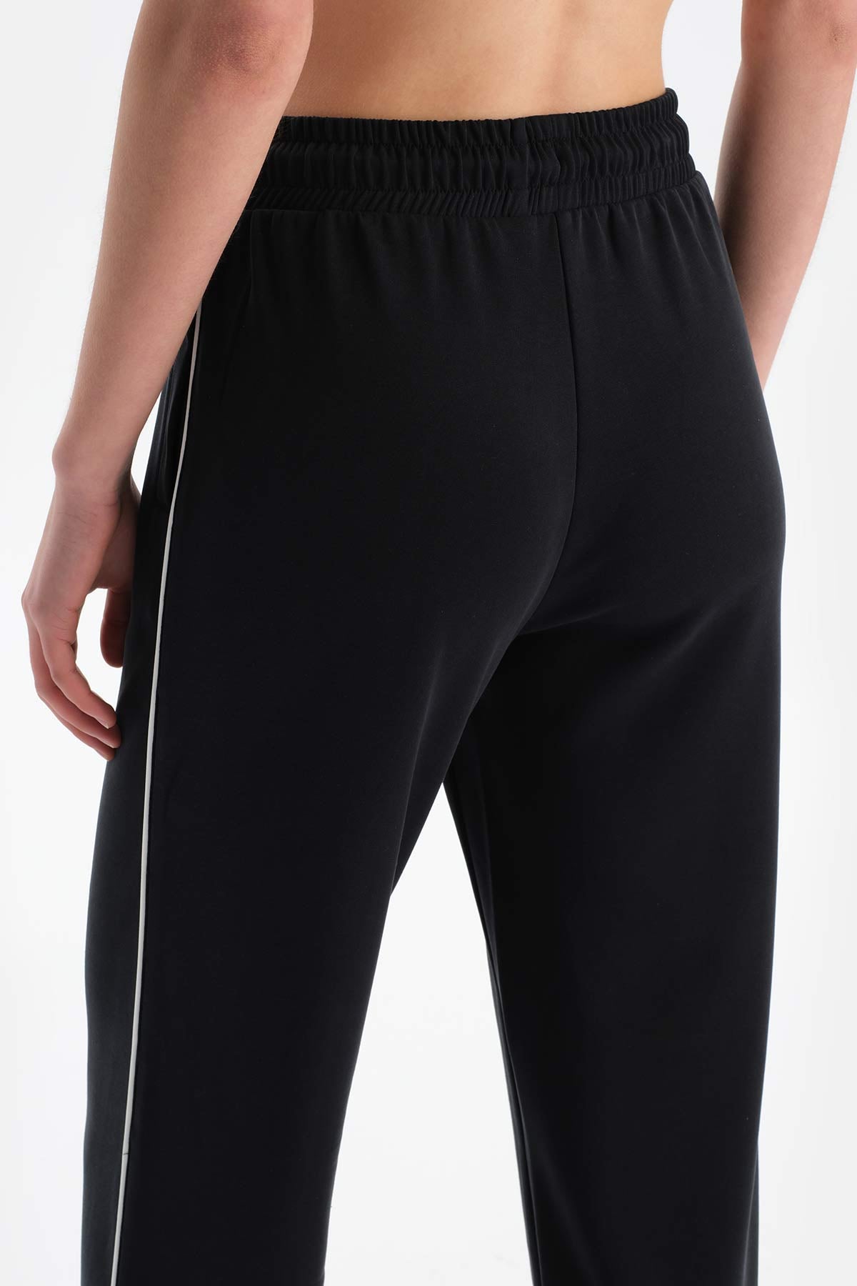 Siyah Dagi Active Kadın Modal Biye Detaylı Eşofman Altı