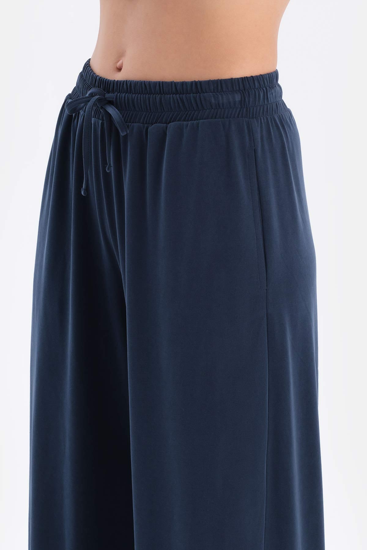 Lacivert Cepli Kısa Paça Cupro Pantolon