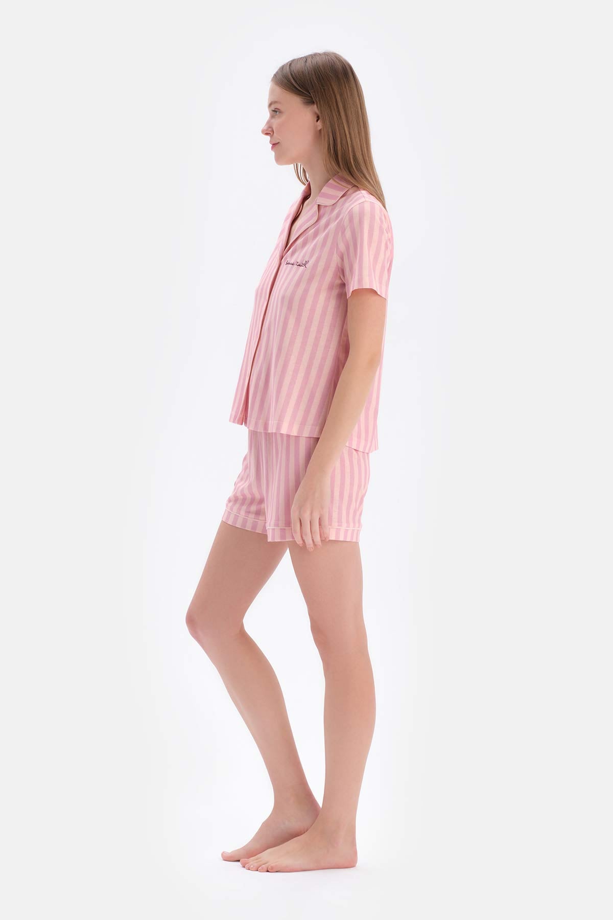 Açık Pembe Çizgili Modal Şortlu Pijama Takımı