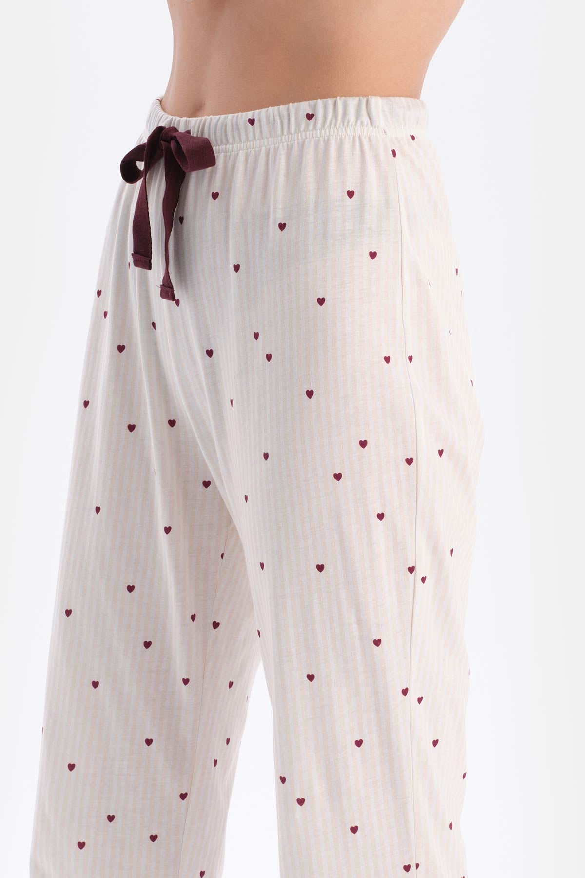 Ekru Minik Kalp Baskılı Süprem Gömlek Pantolon Pijama Takımı