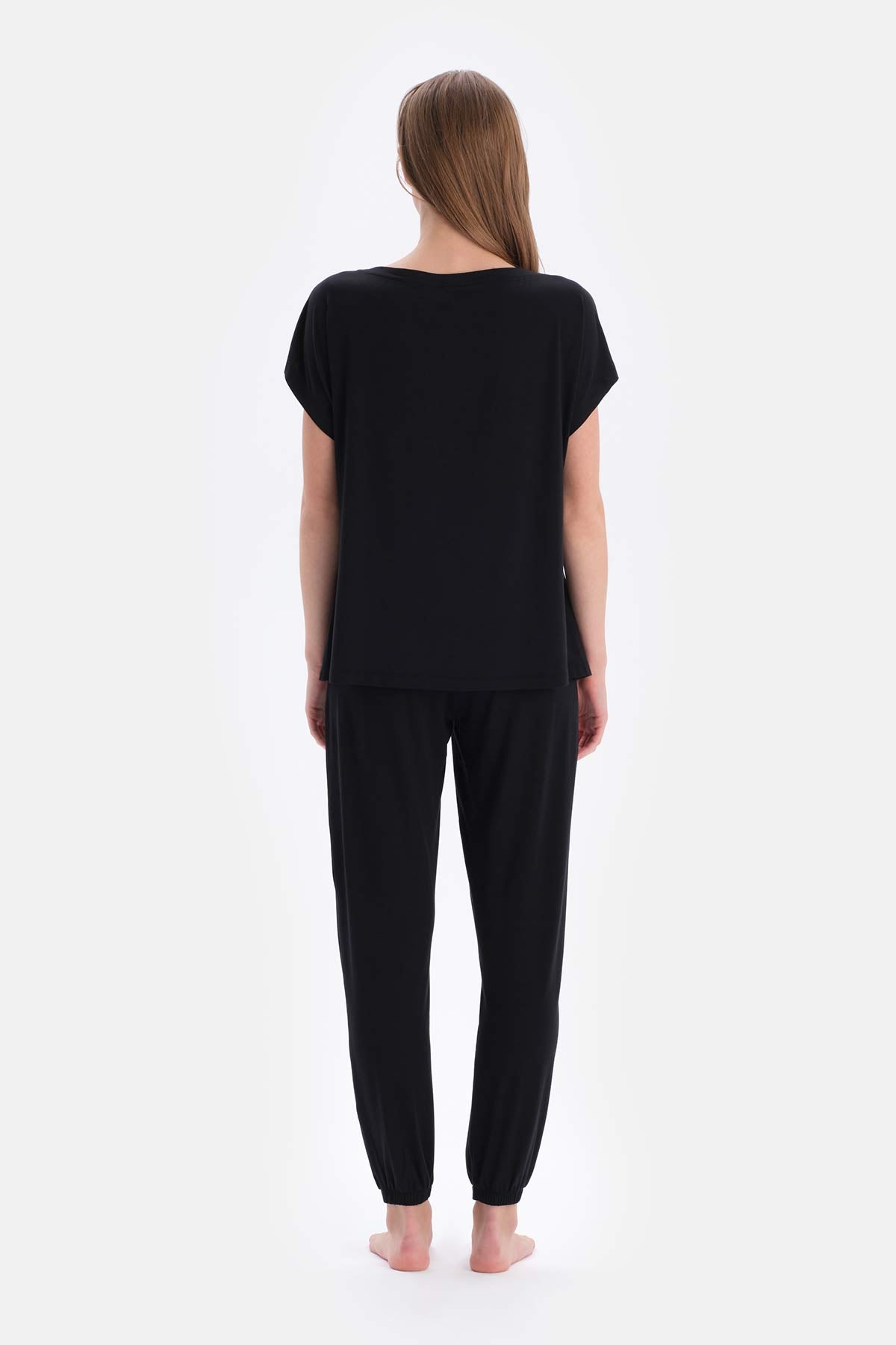 Siyah Bisiklet Yaka Kısa Kollu Tişört Jogger Alt Pijama Takımı