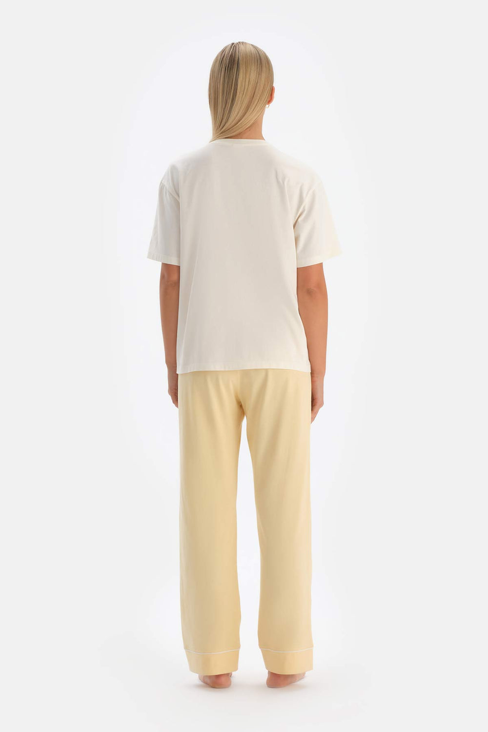 Kırık Beyaz Baskılı Pamuklu Pijama Takımı