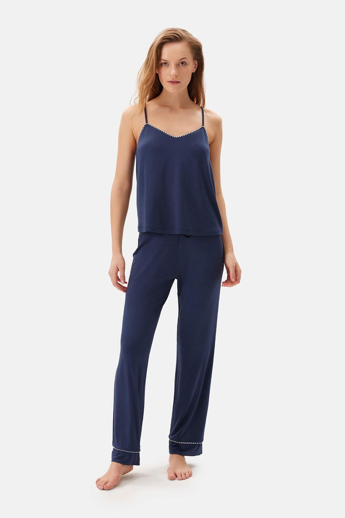 Lacivert Biye Detaylı Askılı Viskon Pijama Takımı