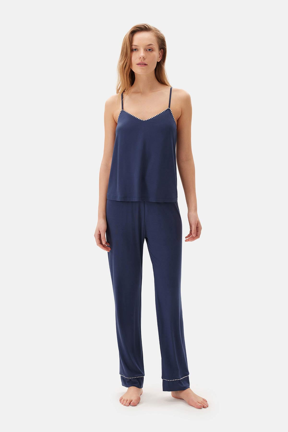 Lacivert Biye Detaylı Askılı Viskon Pijama Takımı