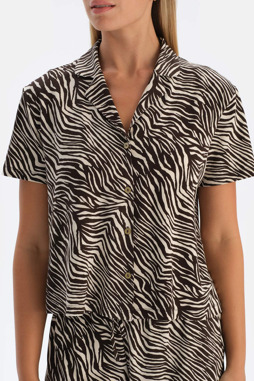 Kahverengi Zebra Desenli Viskon Şortlu Pijama Takımı