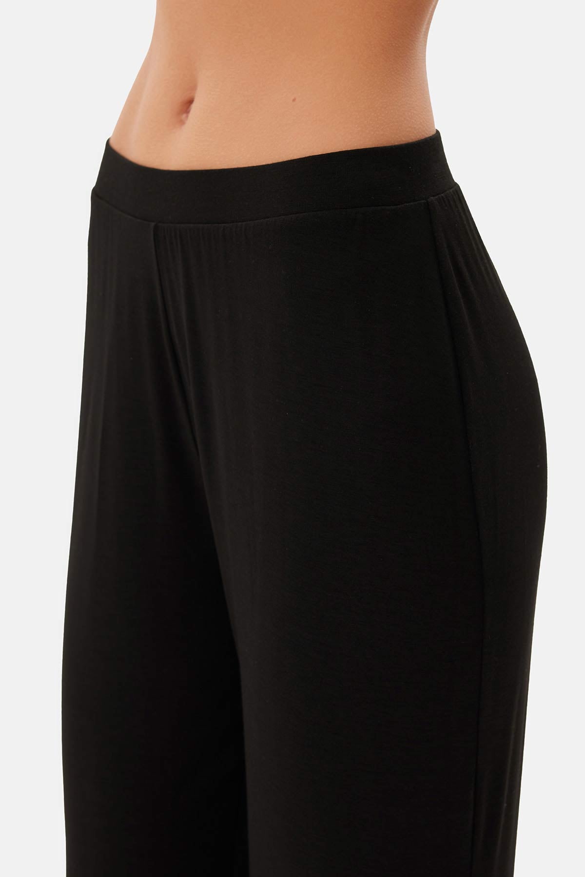 Siyah Bis Yaka Düşük Kol Pijama Takımı