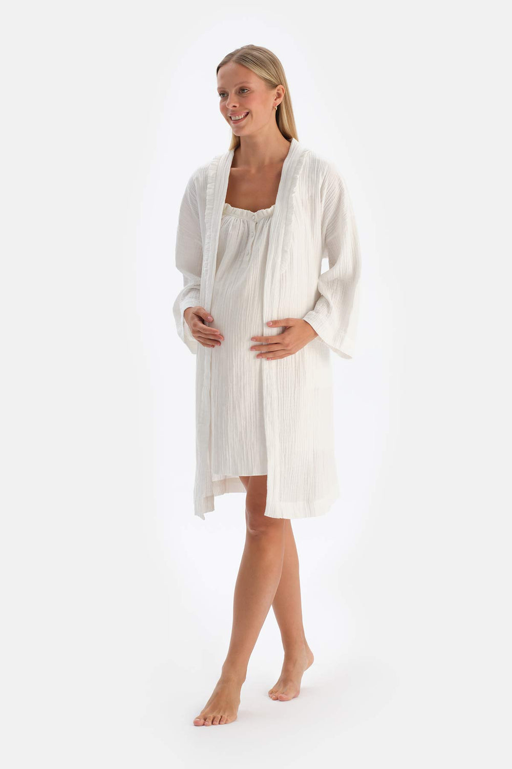 White RUFFLED MUSLIN MATERNITY DRESSING GOWN