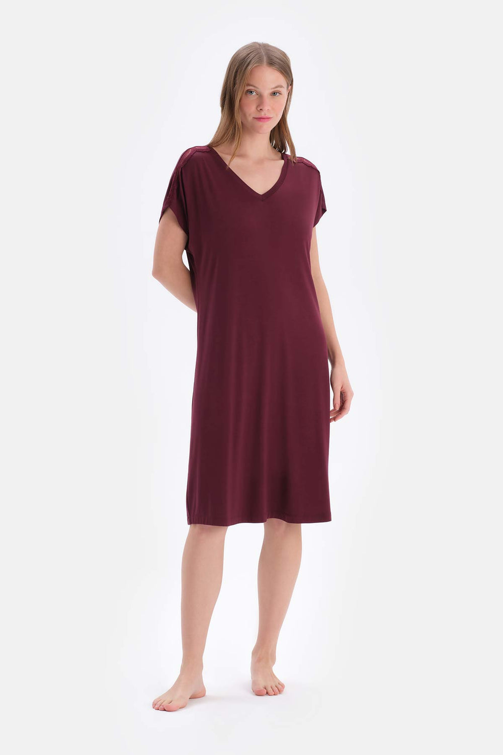 Bordeaux LACE GARNISHED CREW NECK SHORT SLEEVE VISCOSE NIGHTDRESS