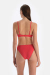 Kırmızı Kaplı Bikini Üstü
