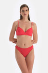 Kırmızı Kaplı Bikini Üstü