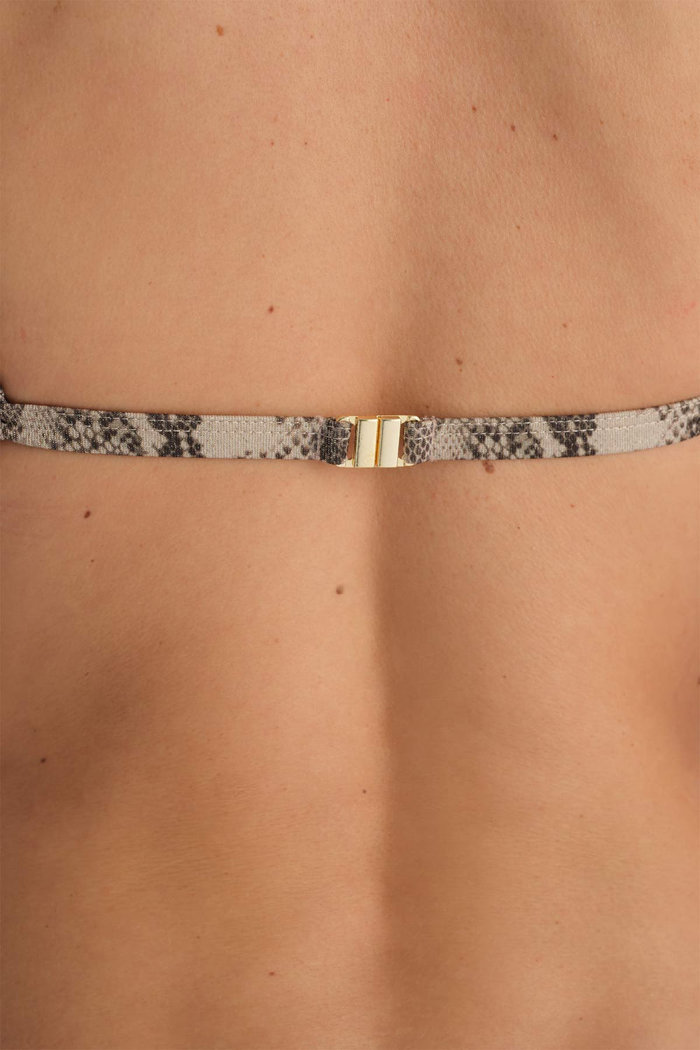 Kahverengi Üçgen Kaplı Bikini Üst