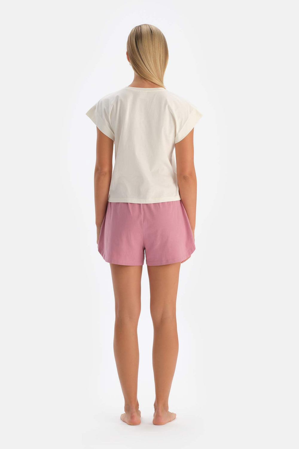 Kırık Beyaz Baskılı Şortlu Pijama Takımı