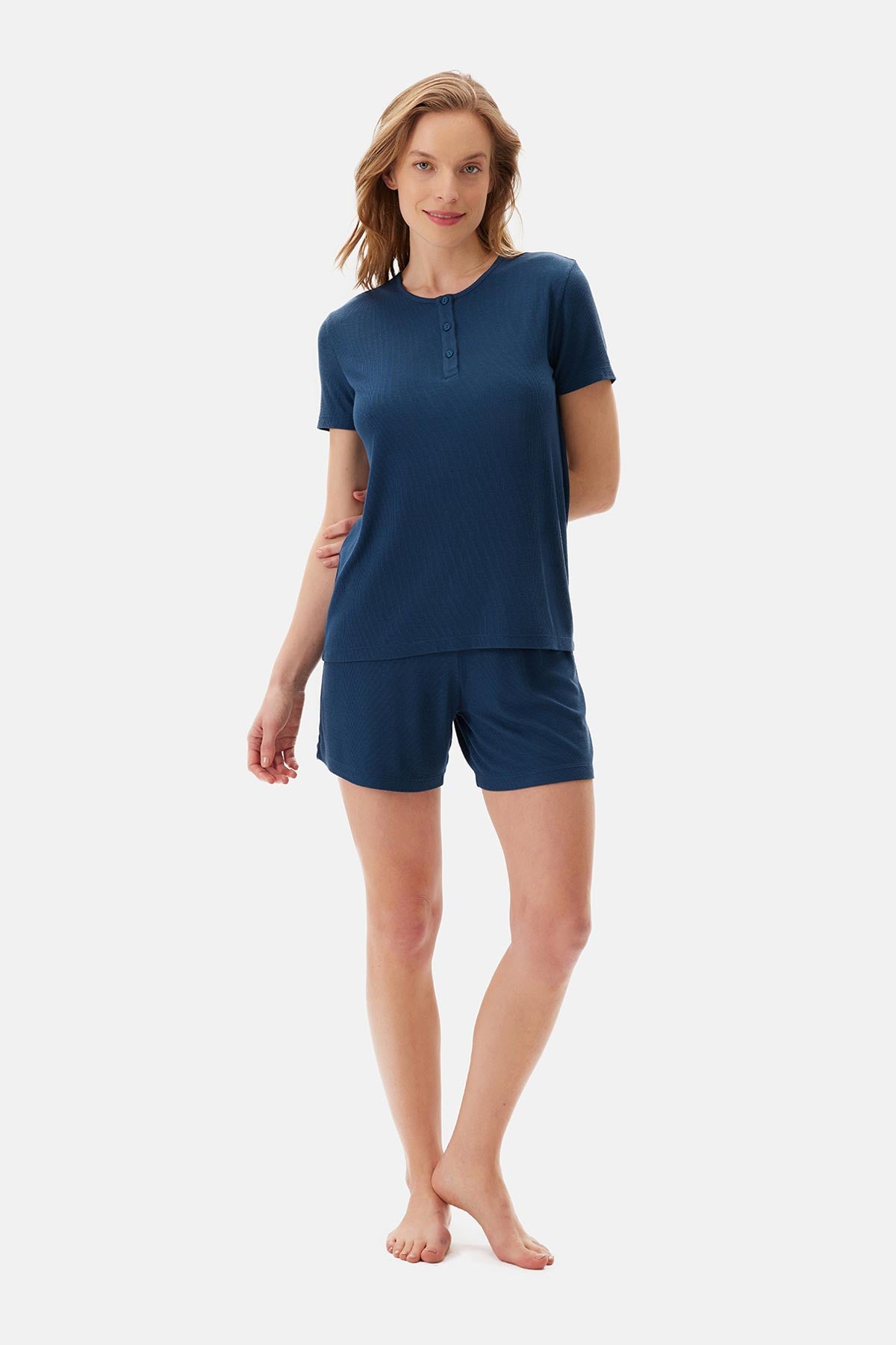Indigo Yarım Patlı Viskon Şortlu Pijama Takımı