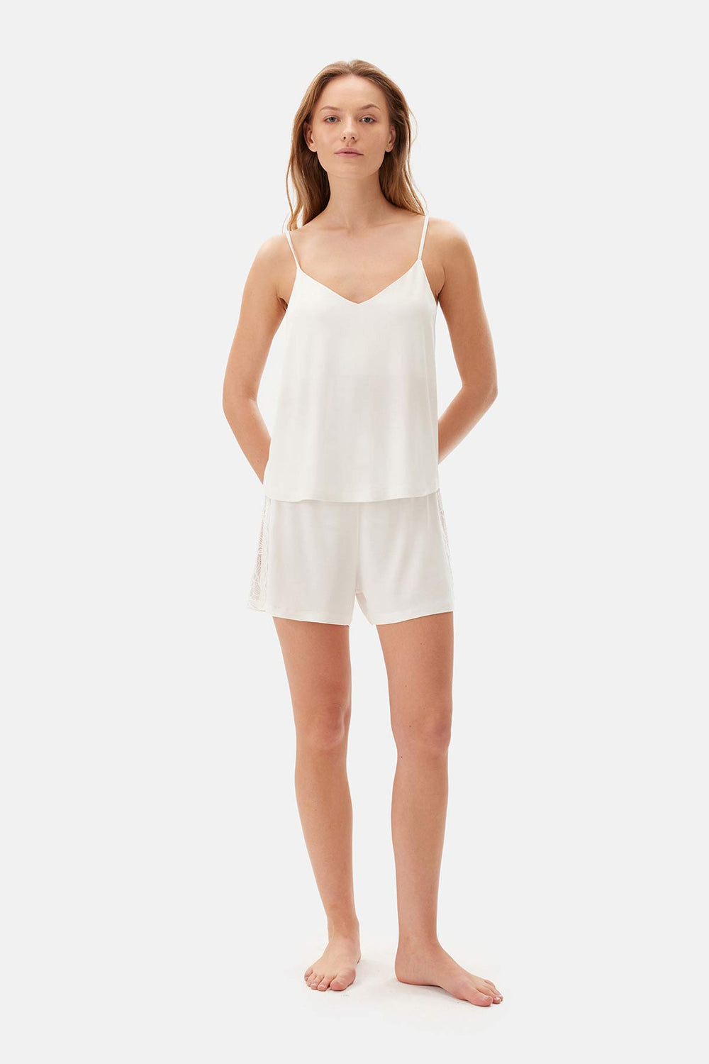 Ekru Dantel Detaylı Viskon Şortlu Pijama Takımı