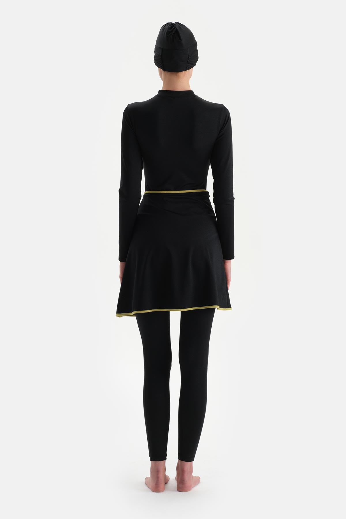 Siyah Fermuarlı Uk. 4 Parçalı Set