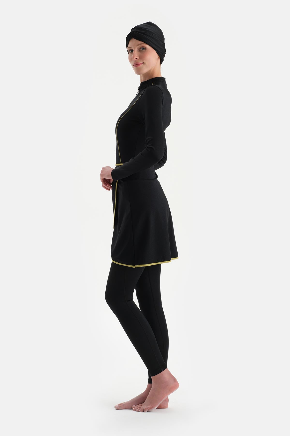 Siyah Fermuarlı Uk. 4 Parçalı Set