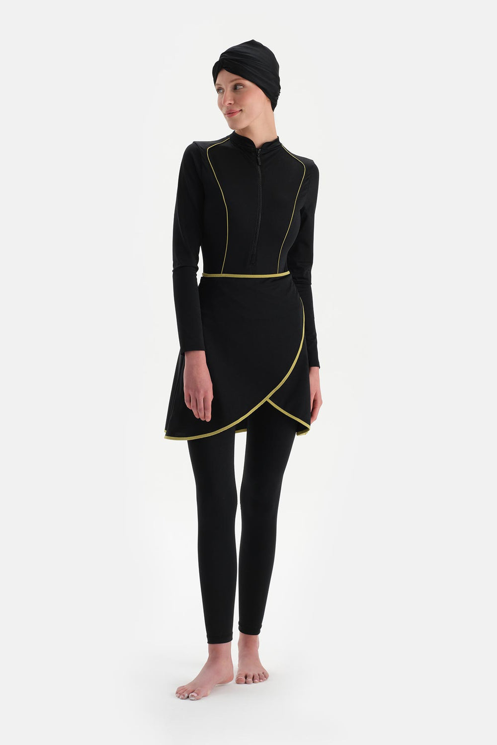 Siyah Fermuarlı Uk. 4 Parçalı Set