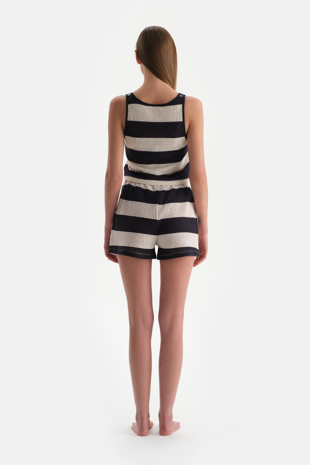 Beyaz-Lacivert Askılı Üst