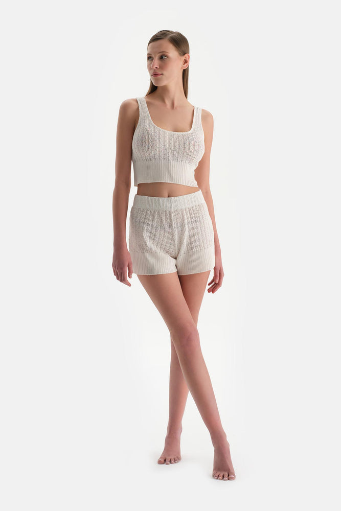Ekru Kısa Şort