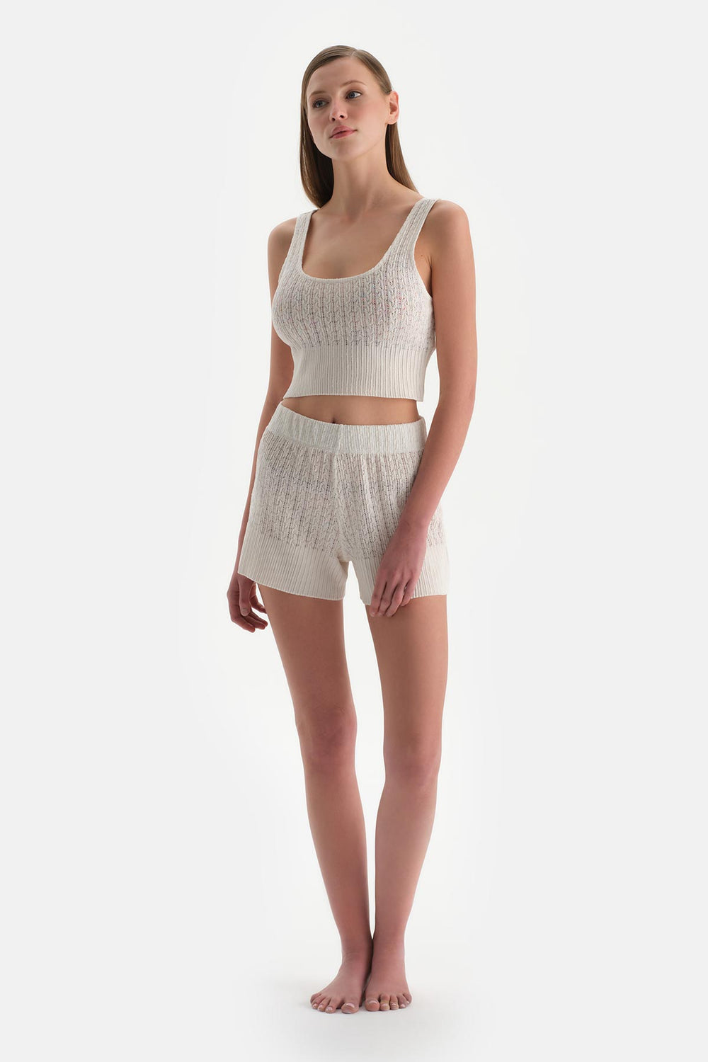 Ekru Kısa Şort