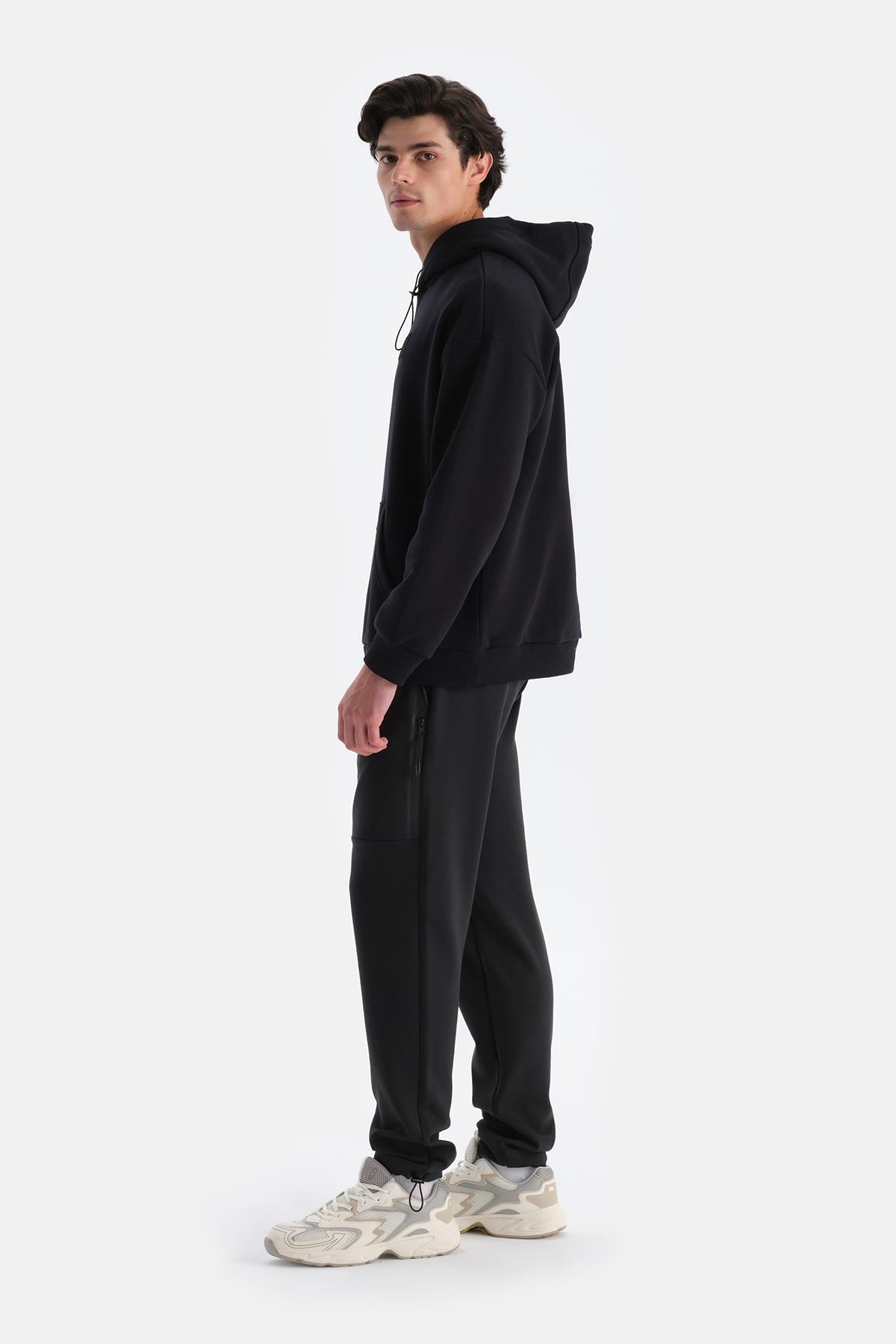 Siyah Erkek Içi Şardonlu Kapişonlu Sweatshırt