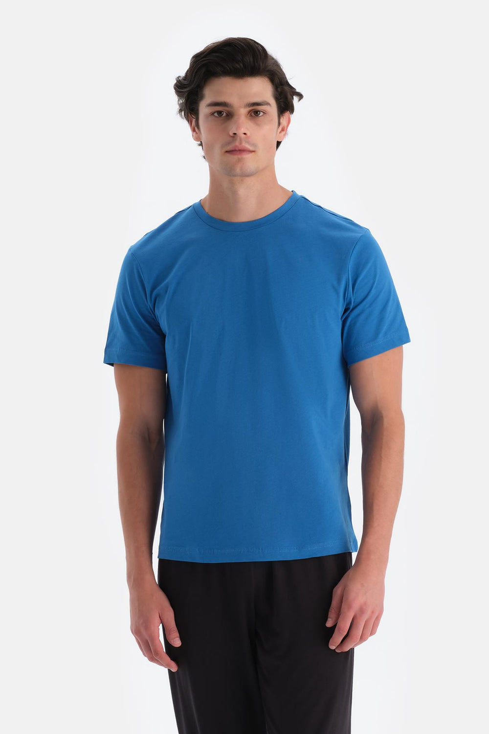 Lacivert Bisiklet Yaka Kısa Kollu Tişört