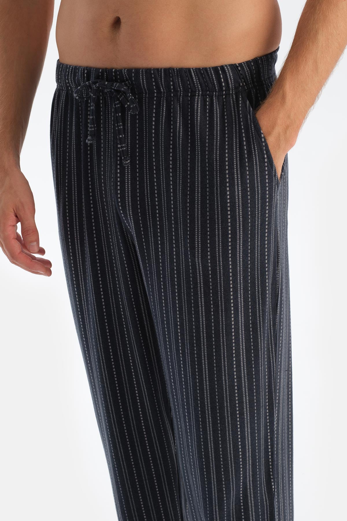 Lacivert Reglan Kol Detaylı Altı Desenli Pijama Takımı