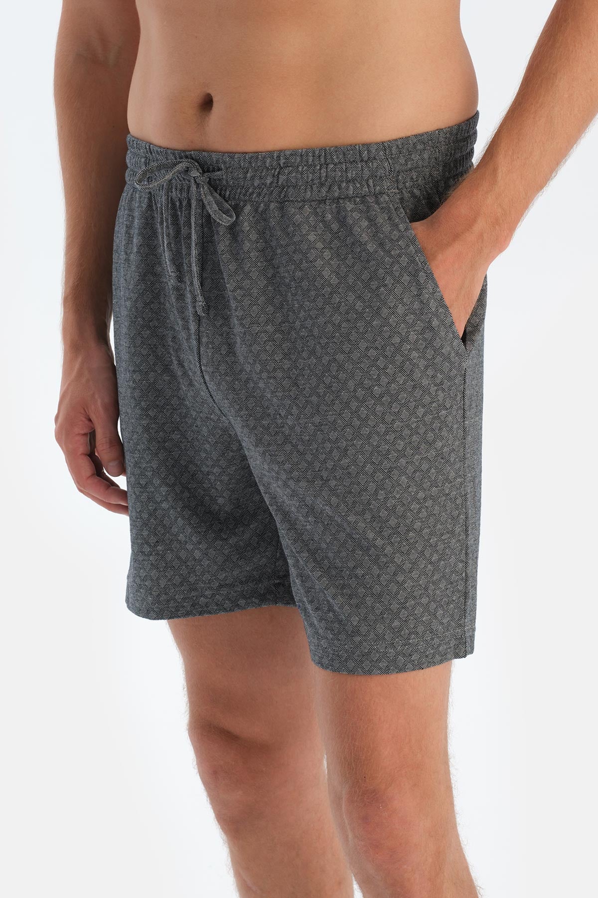 Siyah Desenli Uzun Kollu Üçlü Pijama Takımı