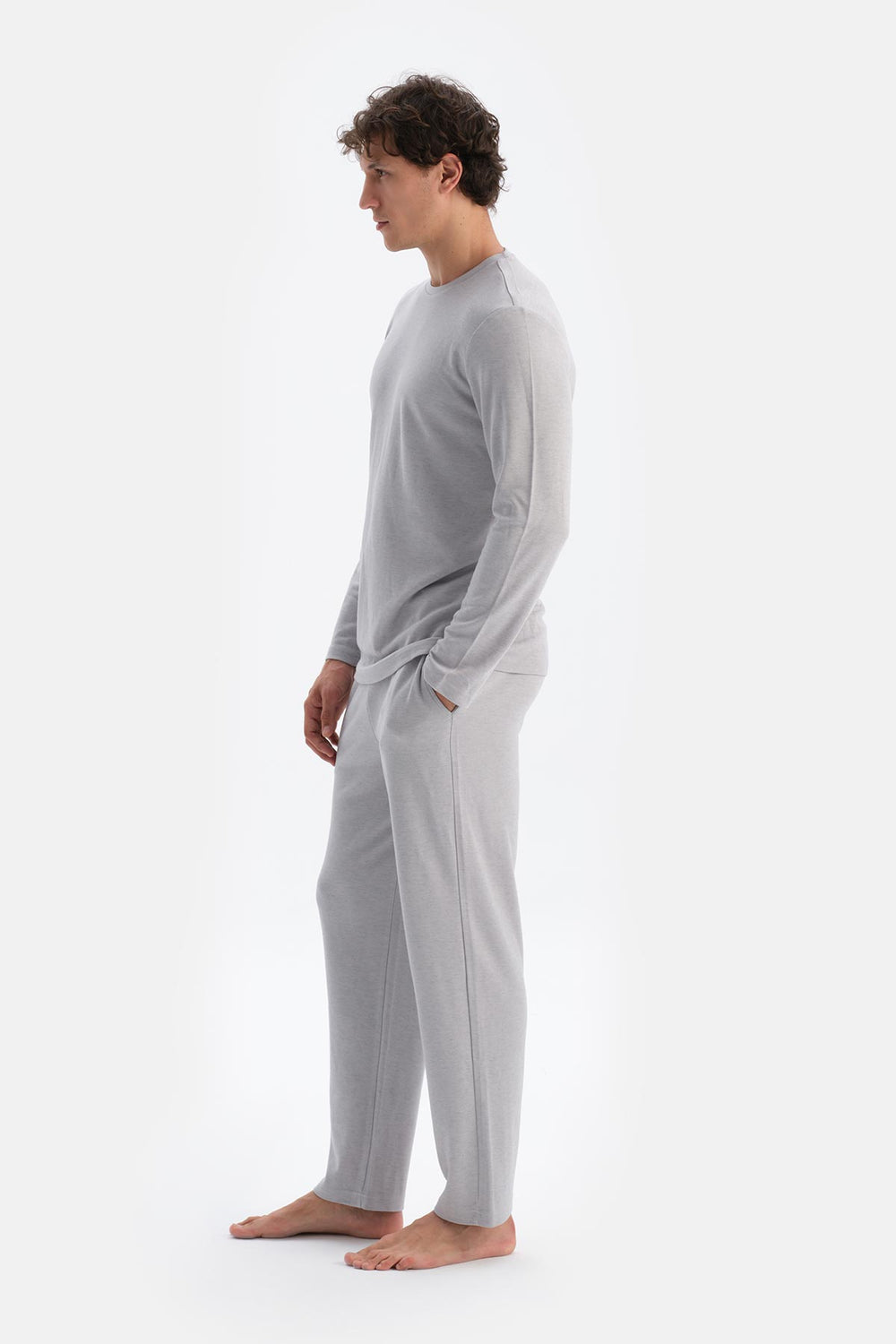 Açık Gri Bisiklet Yaka Uzun Kollu Yünlü Pijama Takımı