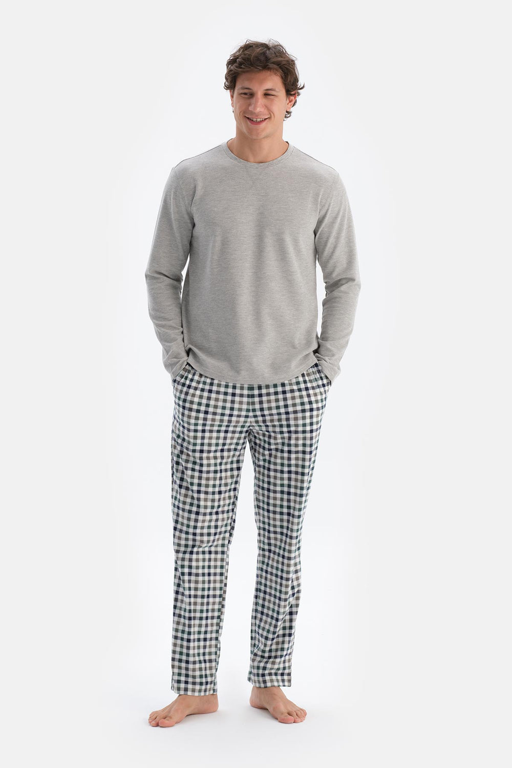 Gri Melanj Bisiklet Yaka Uzun Kollu Altı Ekoseli Pijama Takımı