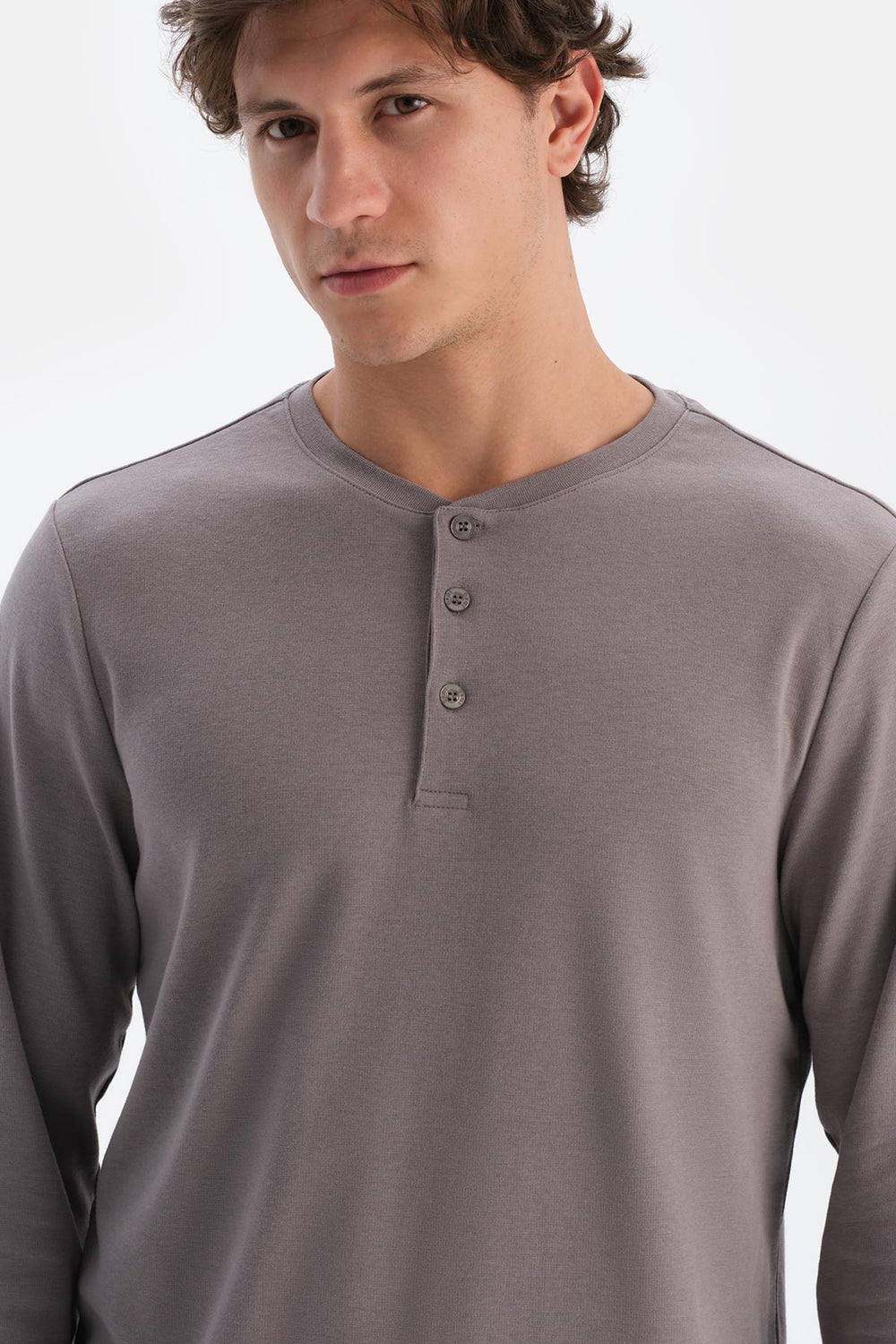 Füme Yarım Patlı Uzun Kollu Celliant Pijama Takımı