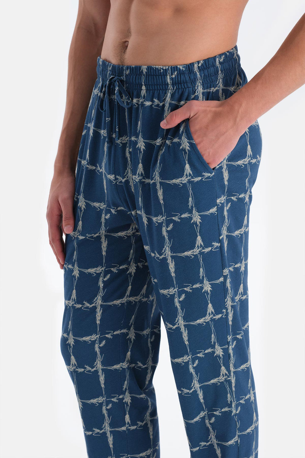 Gri V Yaka Baskı Detaylı Pantolon Pijama Takımı