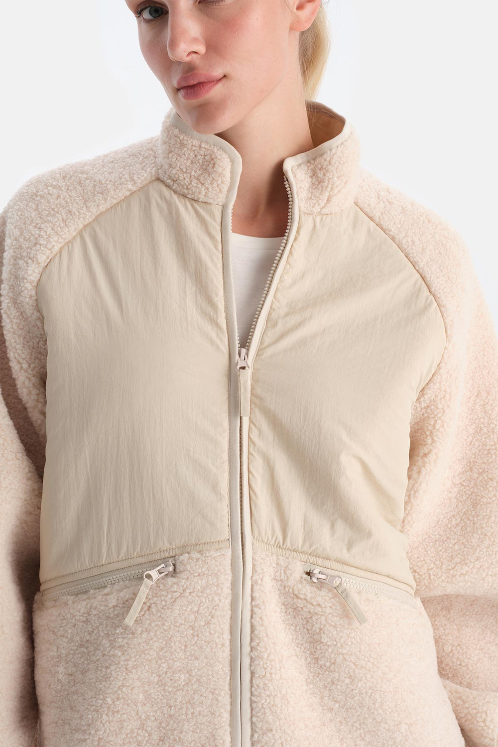 Krem Kadın Önden Fermuarlı Garnili Polar Sweatshırt