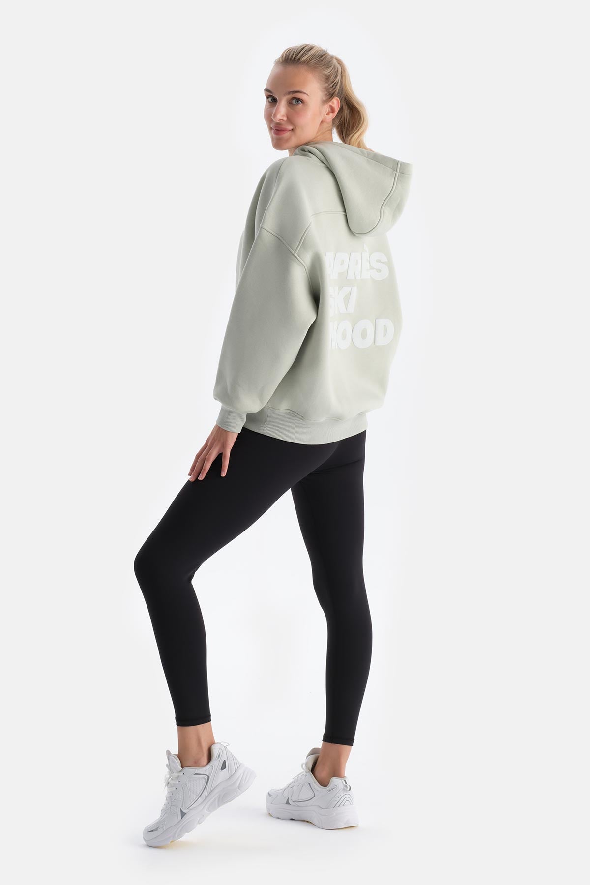 Mint Yeşili Kadın Sırt Baskılı Kapişonlu Sweatshırt