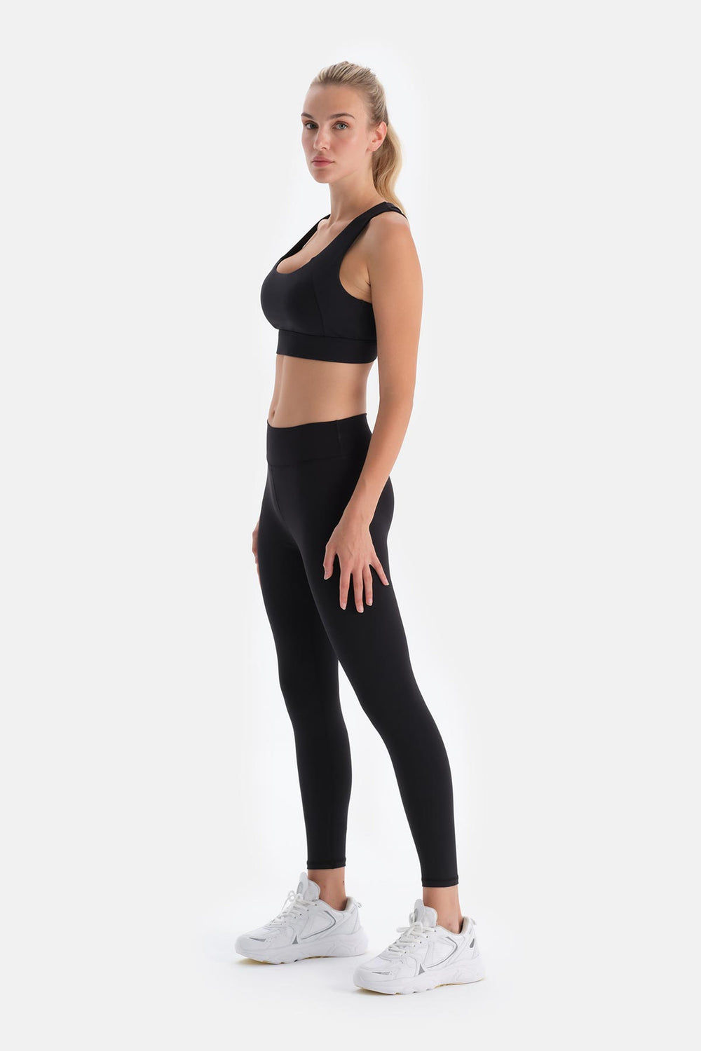 Black LOW-BACK SPORTS BRA