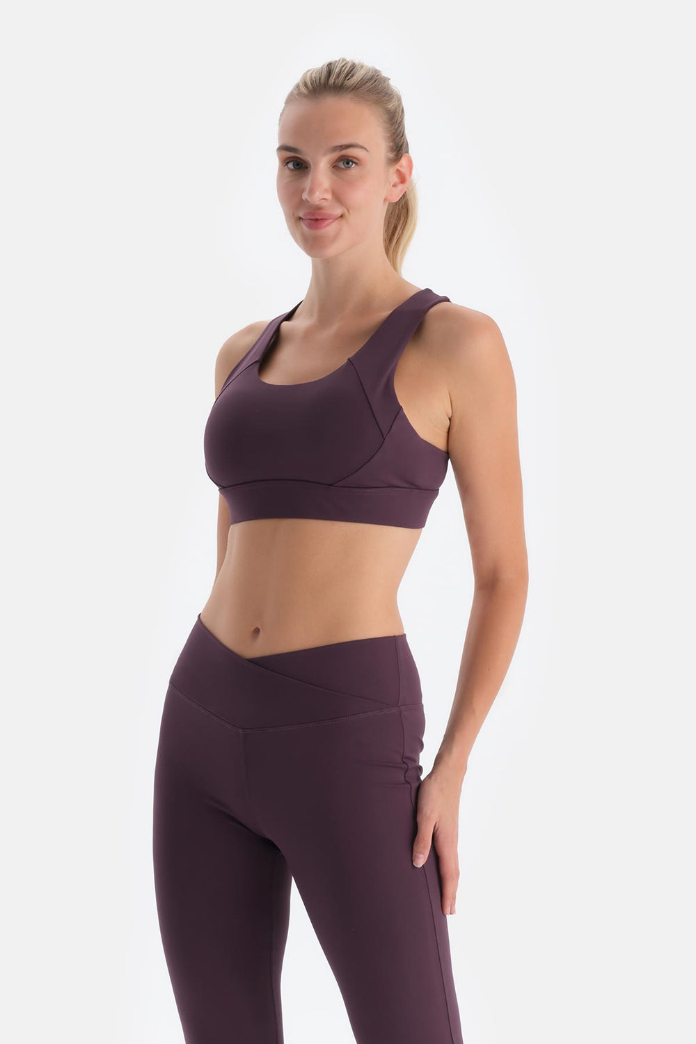 Damson CROSS-STRAP SPORTS BRA