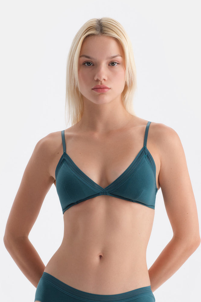 Koyu Yeşil Basic Üçgen Formlu Soft Sütyen