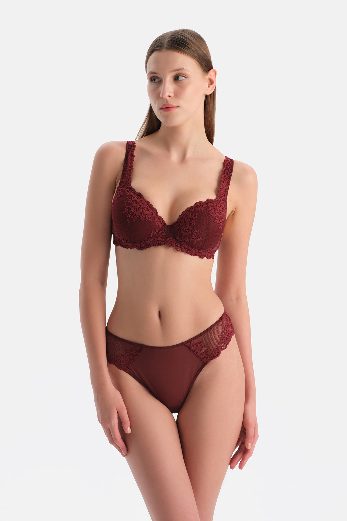 Bordo Dantelli Dolgulu Sütyen