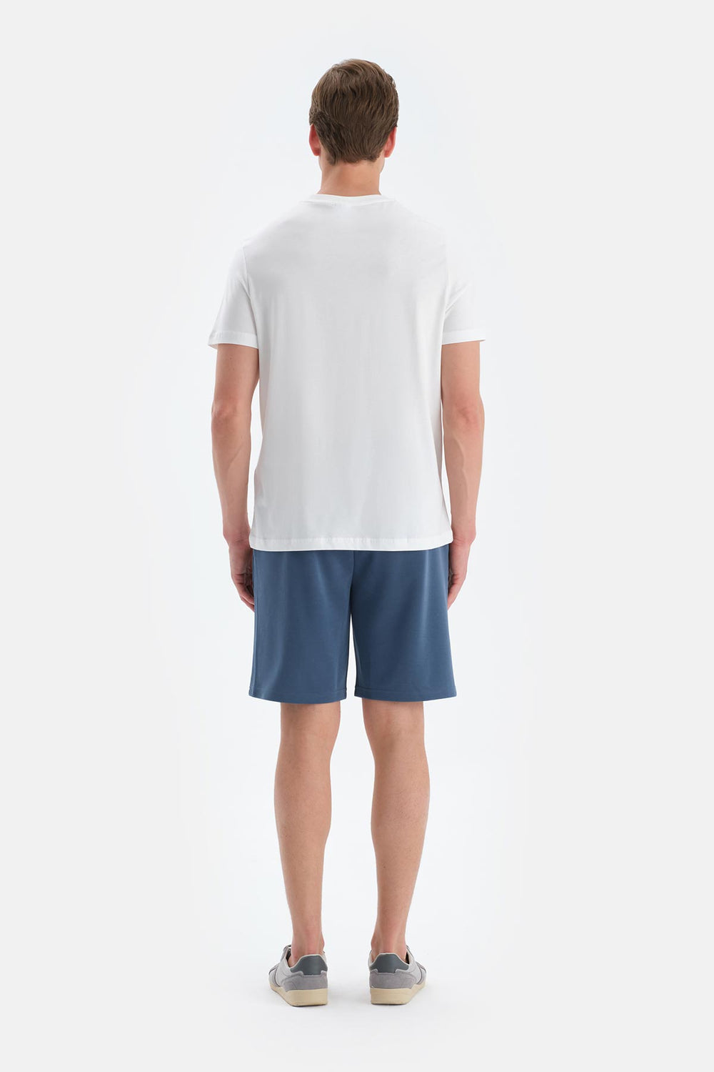 Beyaz Bisiklet Yaka Kısa Kollu Supima Tişört